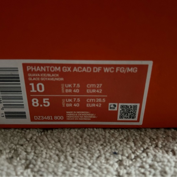 Nike Phantom GX Academy DF WC Soccer Cleats- Sizes 8 and 8.5 Men’s - Picture 3 of 10